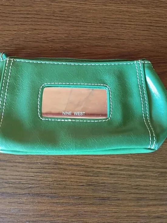Nine West Green Tote Bag + Matching Clutch Set Excellent Condition Spring color - Picture 7 of 9